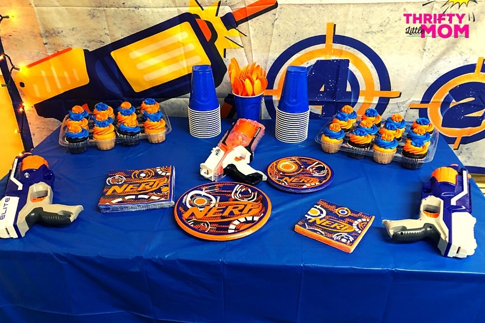 Nerf-Party-Table-decorations